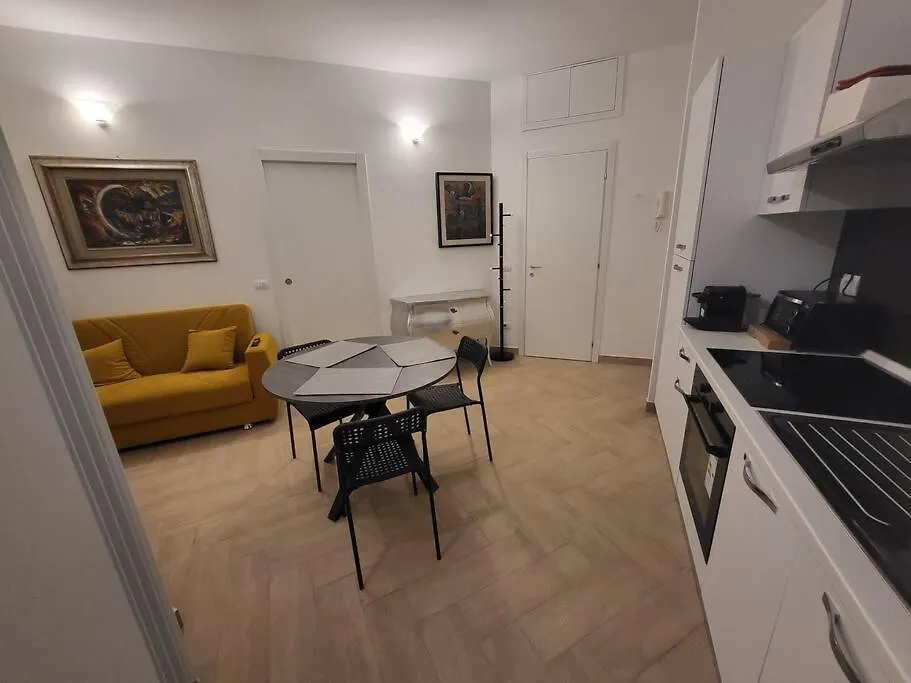 Splendido Bilocale! Via Crimea Apartment Milan Italy